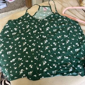 No boundaries‎ green floral tank